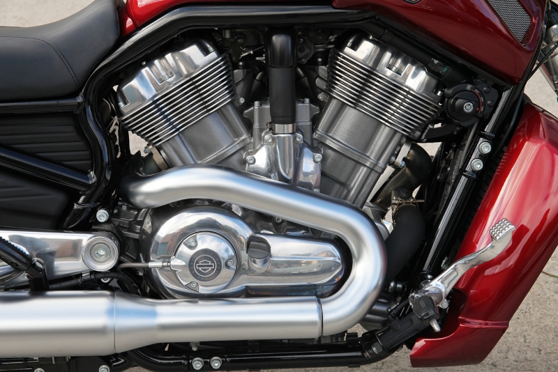 09_Harley_V-Rod_Muscle_V-twin.jpg