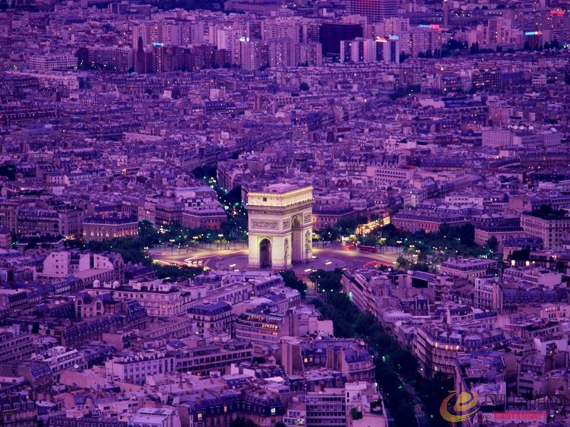 Arc de Triomphe, Paris, France.jpg