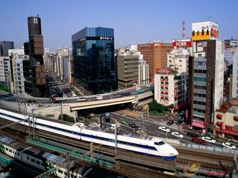 Bullet Train, Ginza District, Tokyo, Japan.jpg