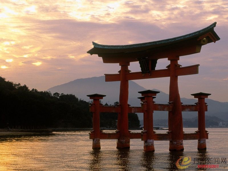 Miyajima Shrine at Sunset, Miyajima, Japan.jpg