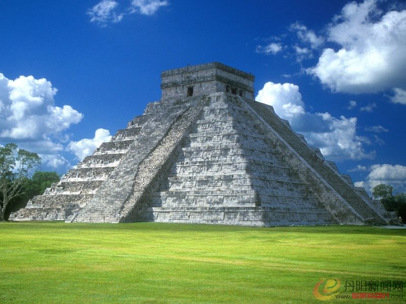 Pyramid of Kukulkán, Chichen Itza, Yucatan Peninsula, Mexico.jpg