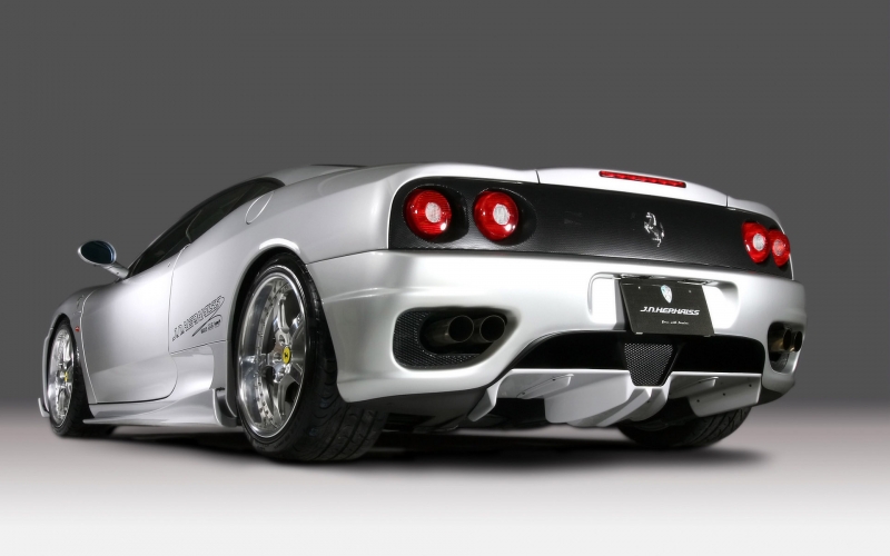 Ferrari (1).jpg
