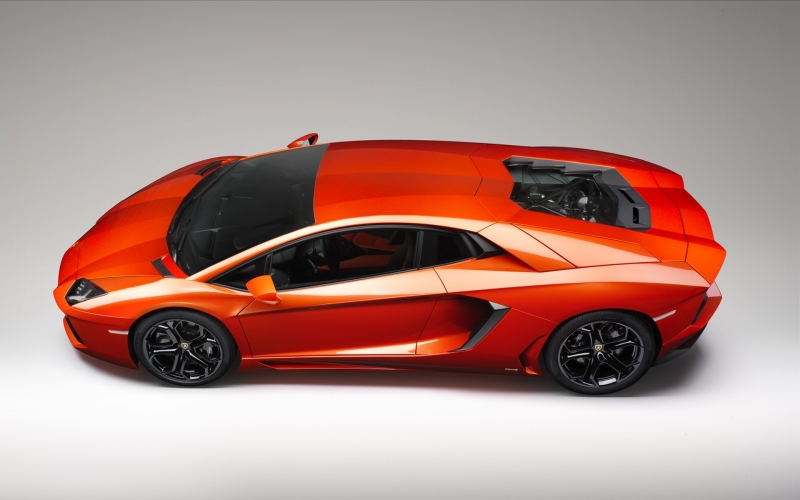 Lamborghini-Aventador-LP-700-4-2011-widescreen-03.jpg