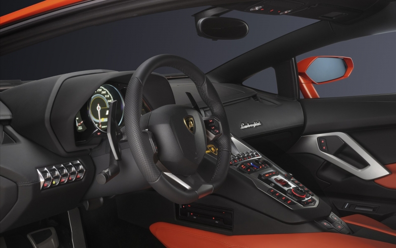 Lamborghini-Aventador-LP-700-4-2011-widescreen-09.jpg