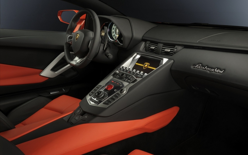 Lamborghini-Aventador-LP-700-4-2011-widescreen-10.jpg