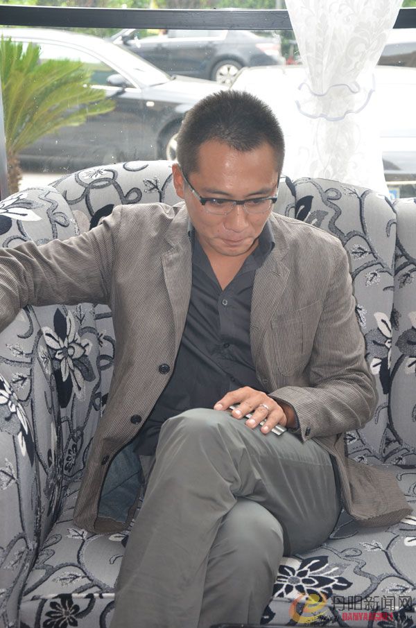 刘烨1.jpg