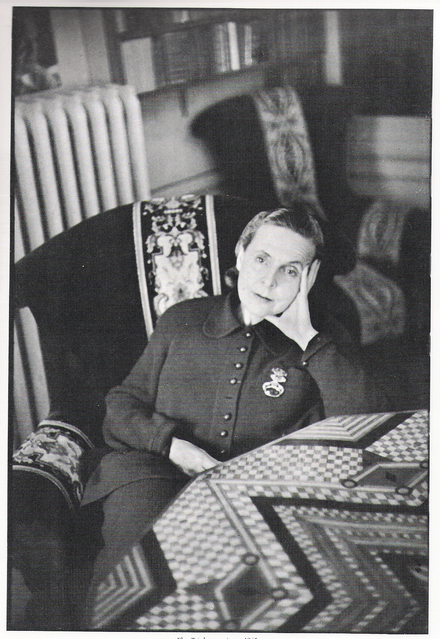 CB.R.15. Elsa Triolet, escritora,1945.jpg