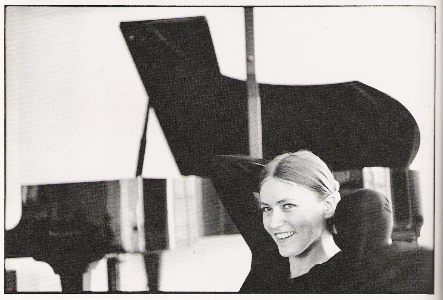 CB.R.68. Hortense Cartier-Bresson, pianista, 1980.jpg