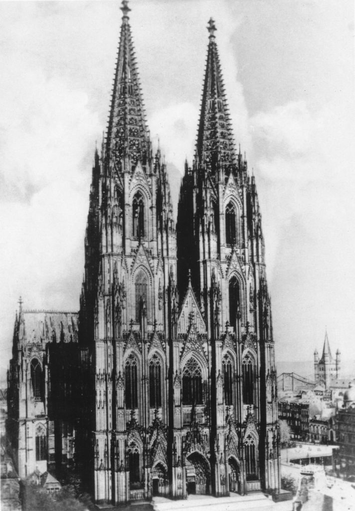 Kln - Cologne - August Sander - 027 - Der Dom, Nord-West-Seite 20er Jahre.jpg