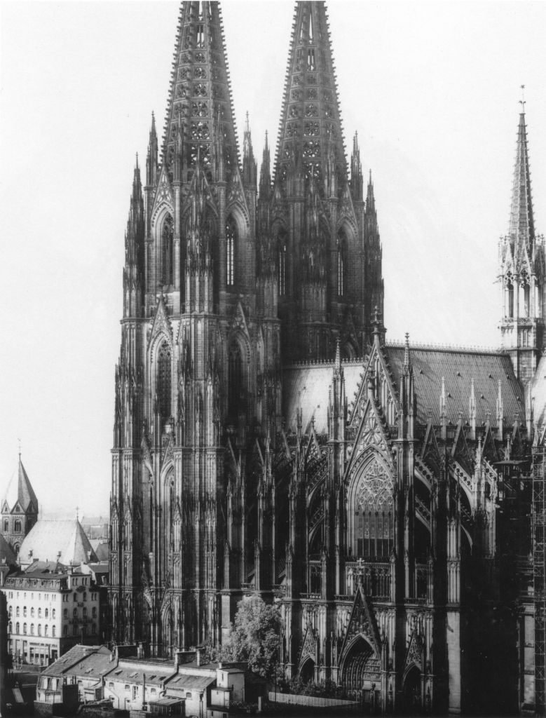 Kln - Cologne - August Sander - 032 - Die Domtürme von der Südseite, links St..jpg