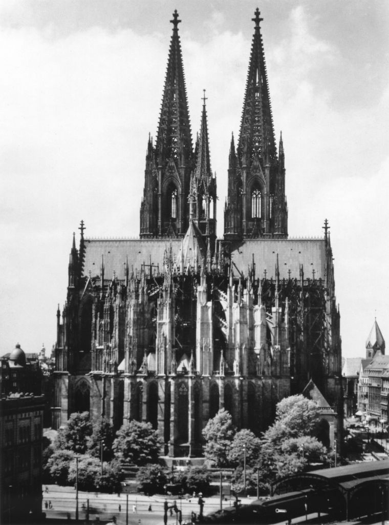 Kln - Cologne - August Sander - 036 - Der Dom 1930.jpg