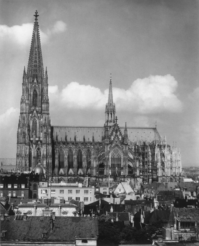 Kln - Cologne - August Sander - 049 - Der Dom, Südseite 1938.jpg