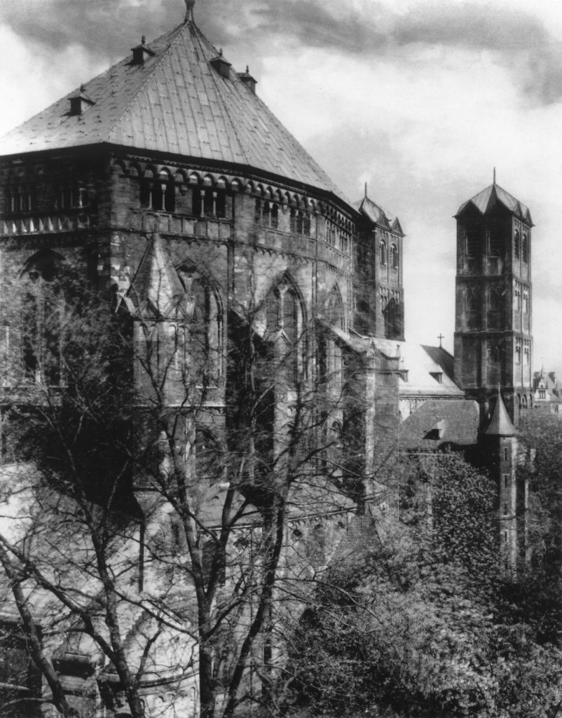 Kln - Cologne - August Sander - 062 - St. Gereon 30er Jahre.jpg