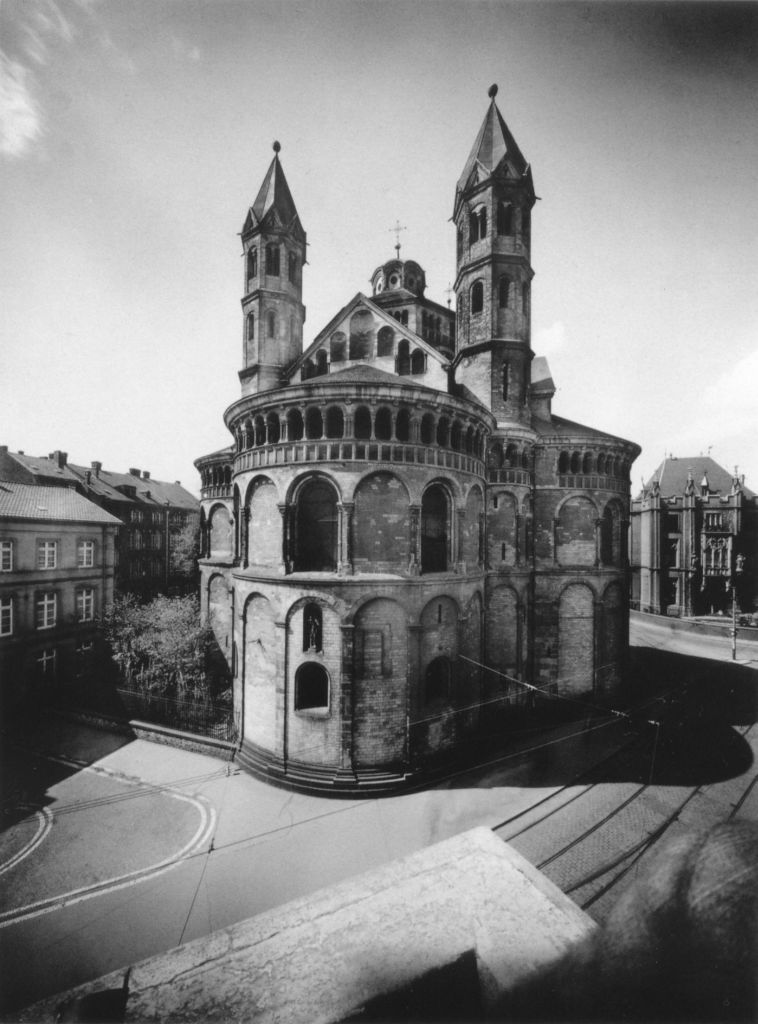 Kln - Cologne - August Sander - 112 - Aposteln 30er Jahre.jpg