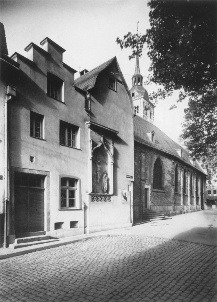 Kln - Cologne - August Sander - 166 - St. Johann Baptist, Spulmannsgasse 1920-1939.jpg