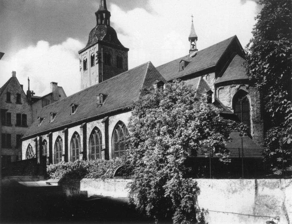 Kln - Cologne - August Sander - 167 - St. Johann Baptist 30er Jahre.jpg