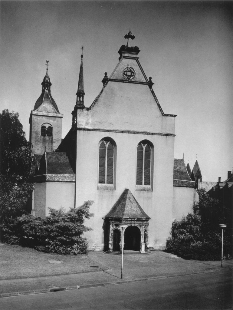 Kln - Cologne - August Sander - 178 - St. Heribert 30er Jahre.jpg