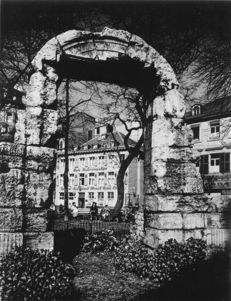 Kln - Cologne - August Sander - 270 - Salzrümpchen vor 1934.jpg