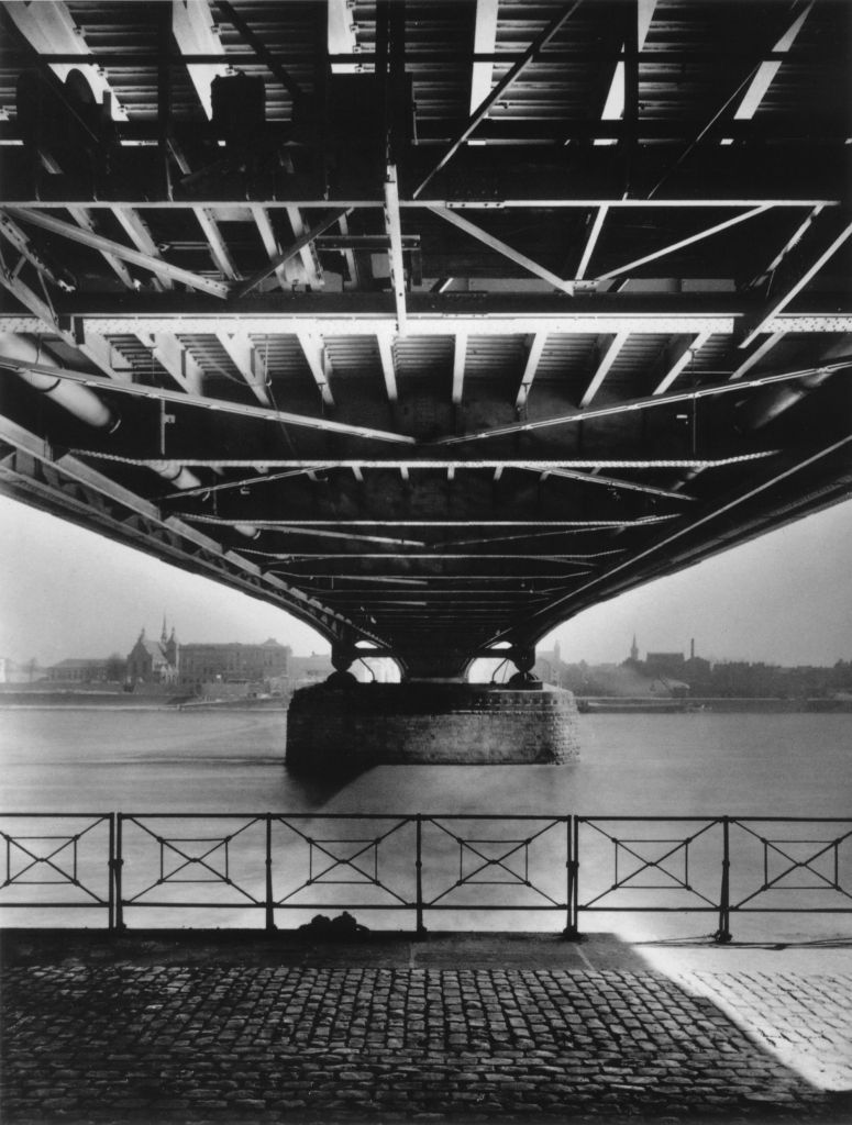 Kln - Cologne - August Sander - 315 - Hindenburgbrücke 30er Jahre.jpg