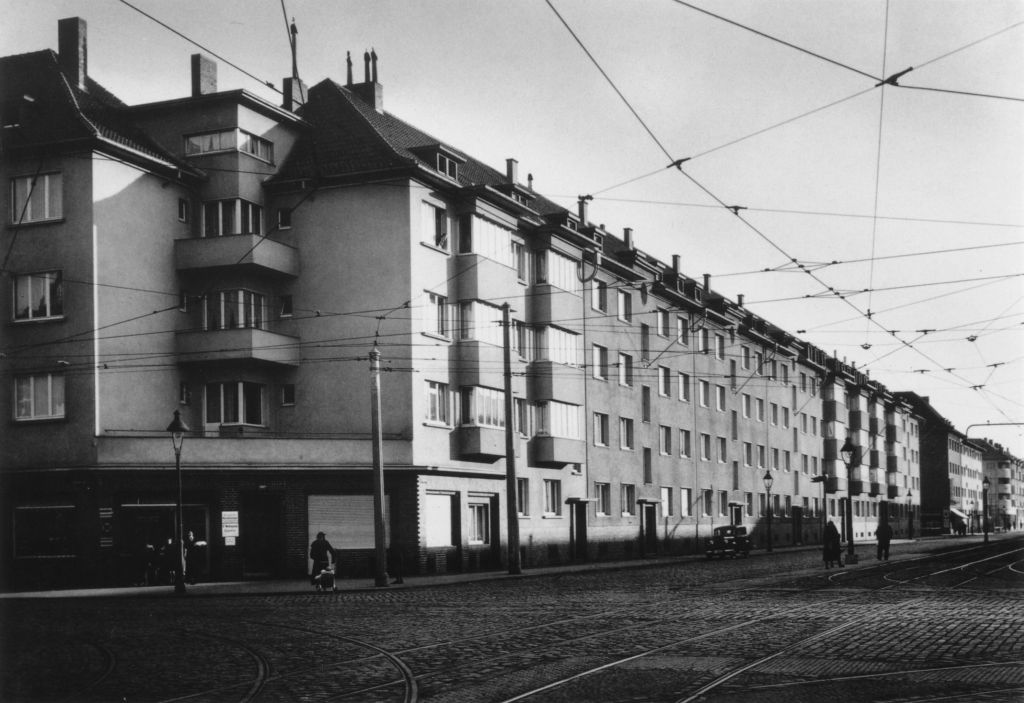 Kln - Cologne - August Sander - 437 - Lindenthal 30er Jahre.jpg