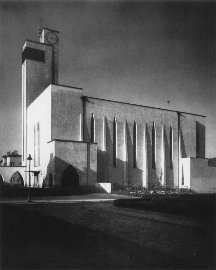 Kln - Cologne - August Sander - 442 - Kirche in Bickendorf nach 1929.jpg