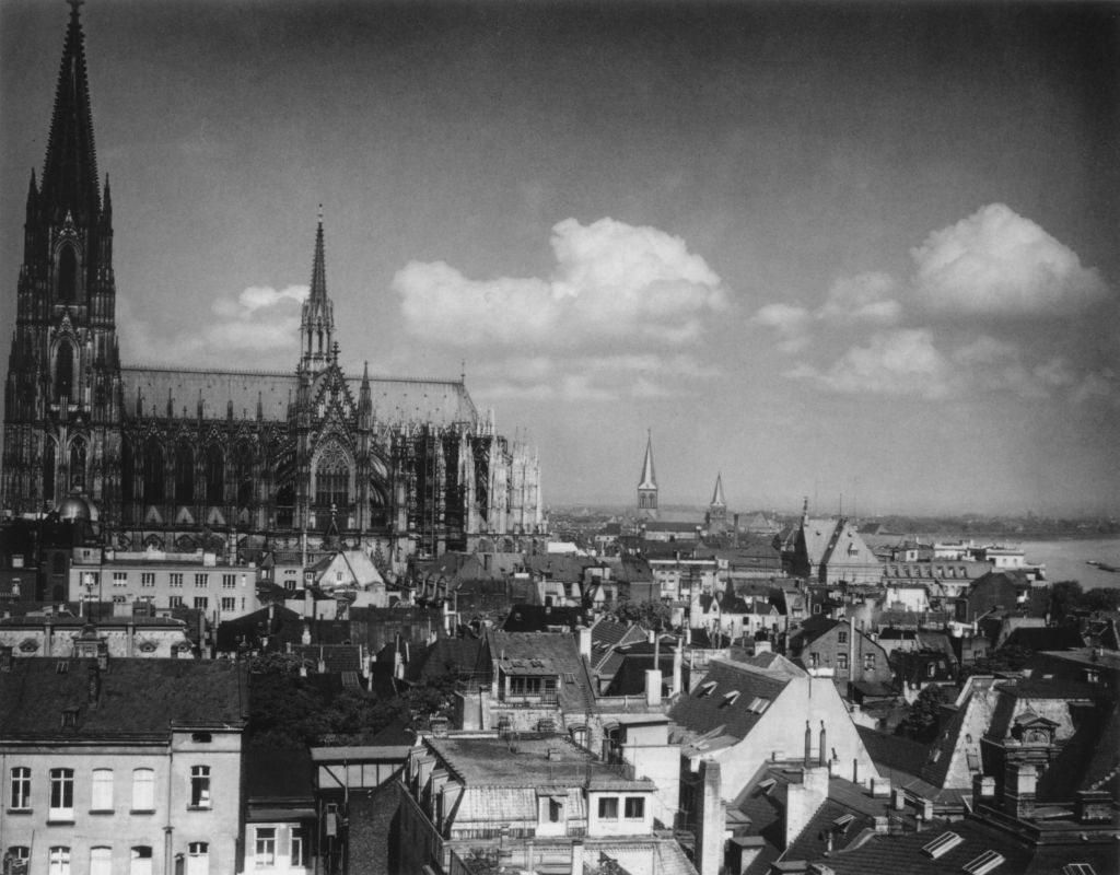 Kln - Cologne - August Sander - 469 - Der Dom und St. Kunibert 30er Jahre.jpg