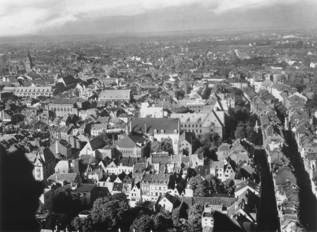 Kln - Cologne - August Sander - 494 - Blick auf Ehrenfeld 30er Jahre.jpg