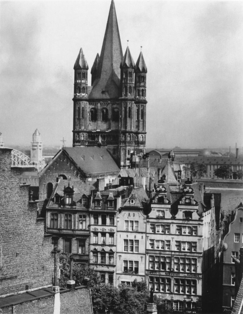 Kln - Cologne - August Sander - 504 - St. Martin, Alter Markt und Hohenzollernbr.jpg