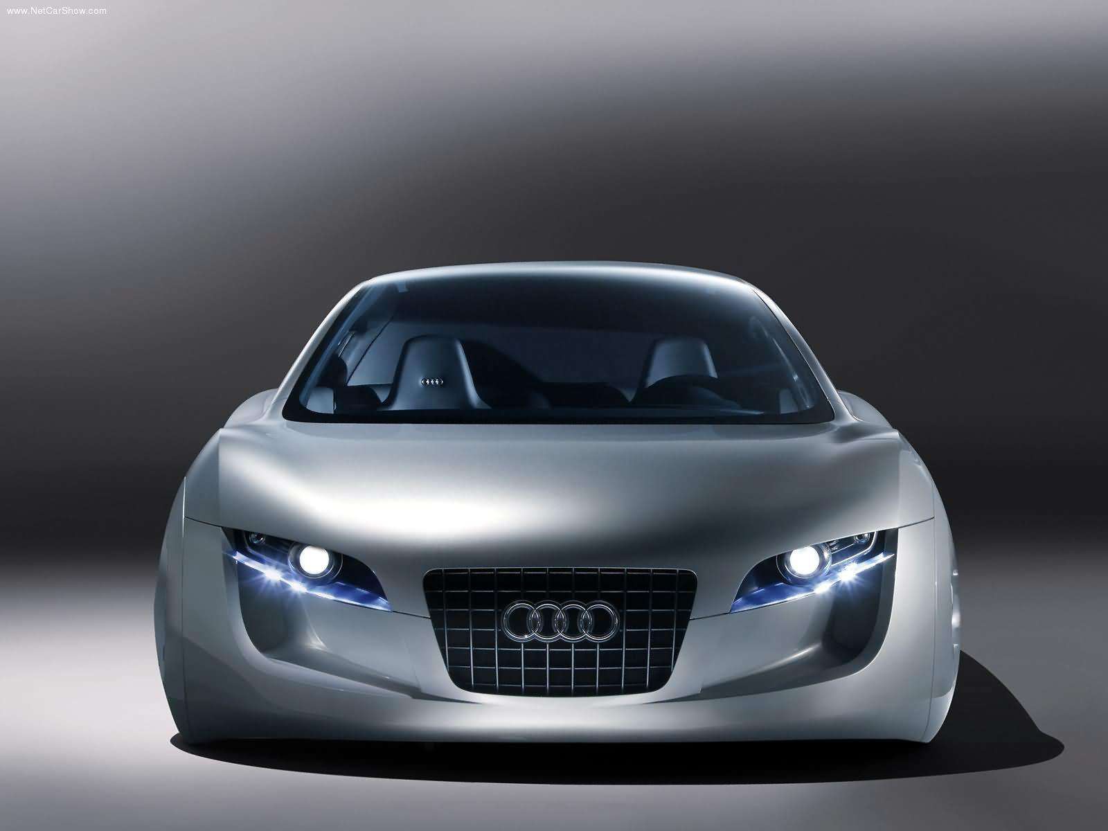 Audi-RSQ_Concept_2004.jpg