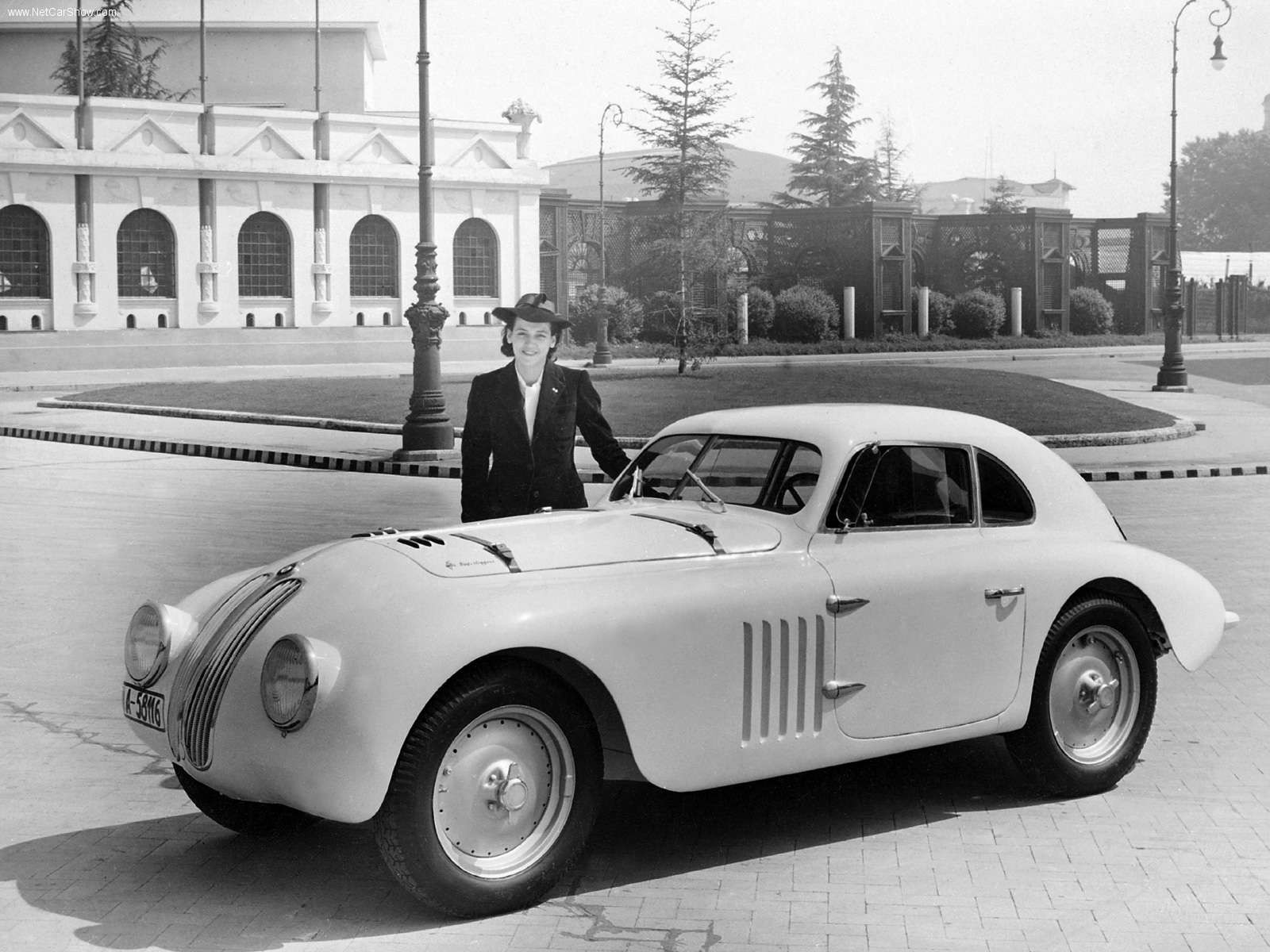 BMW-328_Touring_Coupe_1939.jpg