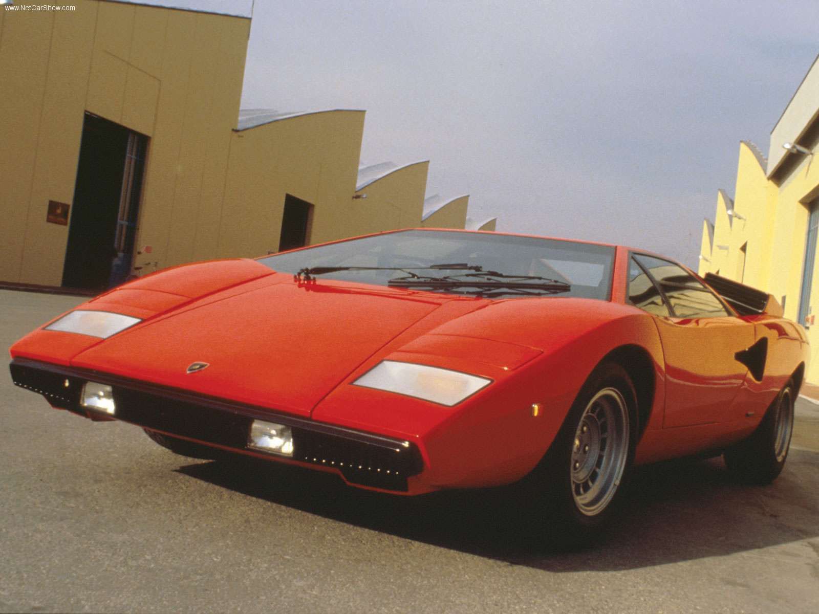 Lamborghini-Countach_LP_400_1973.jpg