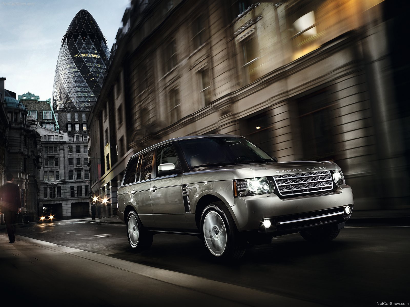 Land_Rover-Range_Rover_2012.jpg