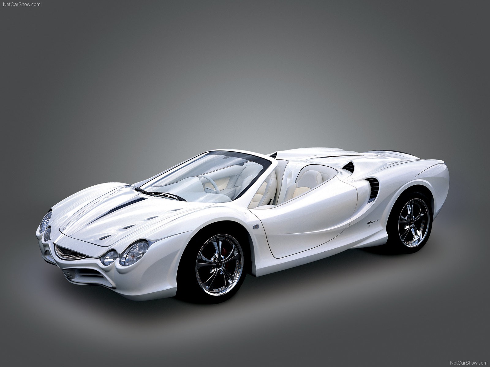 Mitsuoka-Orochi_Concept_2005.jpg