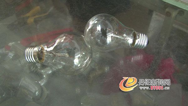 灯泡600.jpg
