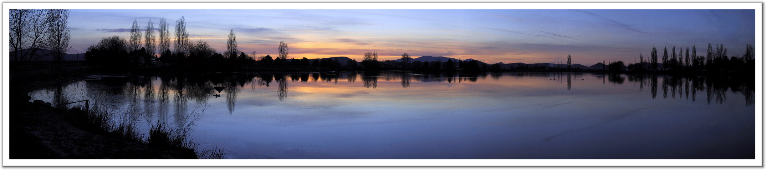 010905_Sunset_on_Tingley_Lake_Southern_Oregon.jpg