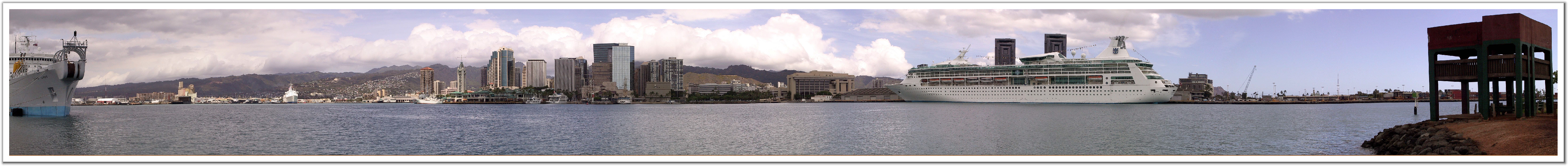 011105_Honolulu_Harbor.jpg