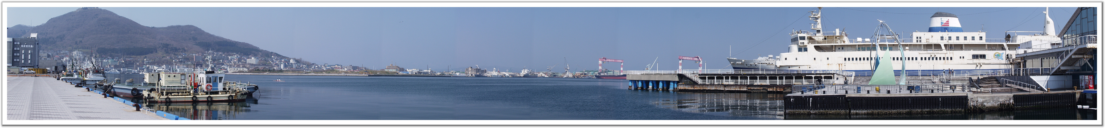 011108_Hakodate_Harbor_Japan.jpg