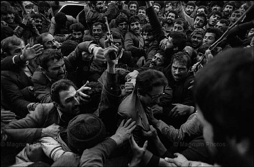 Babol. Abdolhassan Bani Sadr, futuro presidente della repubblica, in campagna el.jpg