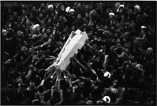 Qom. Funerali dell\\'Ayatollah Moffateh.jpg