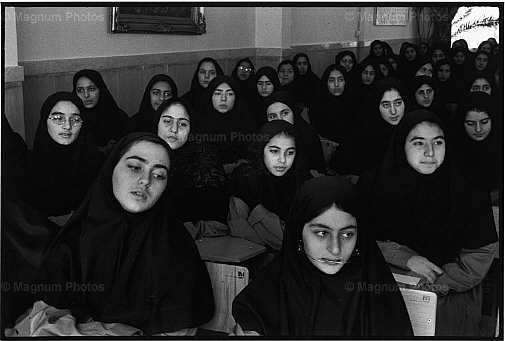 Teheran. All\\'interno di una scuola.jpg