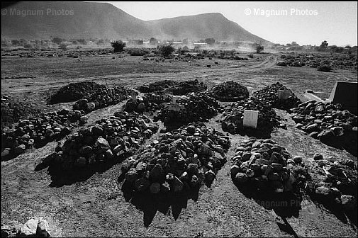 Sud Africa, Graaf-Reinet. Cimitero per persone di colore.jpg