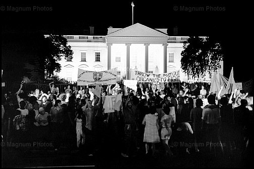 Stati Uniti, Washington DC. Dimostrazioni fuori dalla Casa Bianca -2.jpg