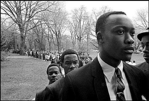 Stati Uniti, Atlanta. Folla di gente al funerale di Martin Luther King.jpg