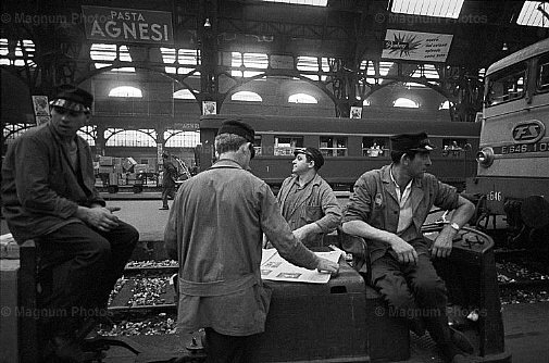 Lombardia, Milano. Stazione Centrale -1.jpg