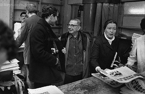 Godard, Sartre e De Beavoir nella sede della \\'Casa del Popolo\\'.jpg