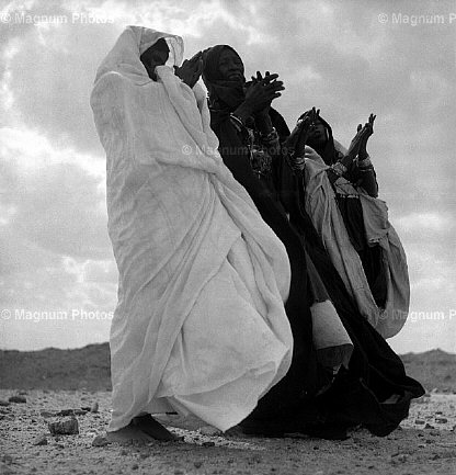 Algeria, deserto del Sahara. Donne tuareg.jpg