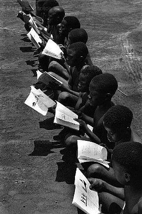 Sudan, Yei. La scuola del villaggio -3.jpg