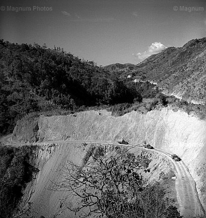 Birmania. La strada sul confine con la Cina.jpg