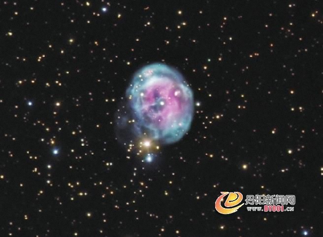 胚胎星云NGC 7008.jpg