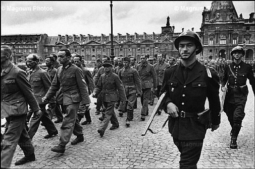 Francia, Parigi. Prigionieri tedeschi, dopo la Liberazione.jpg